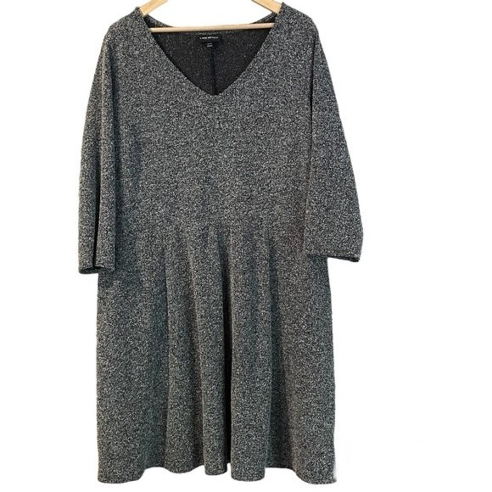 Lane Bryant flare pullover dress. 3/4 length sleeved with v-neck. Women’s 22/24